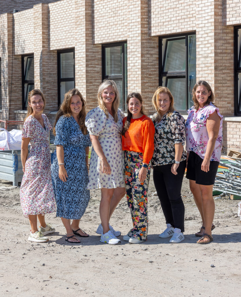 In Integraal Kindcentrum (IKC) Katwijk vind je vanaf begin 2024 kinderopvang, regulier en gespecialiseerd onderwijs, jeugdhulp en sportvoorzieningen onder één dak. Samen sterk voor kinderen en hun ouders in Katwijk!