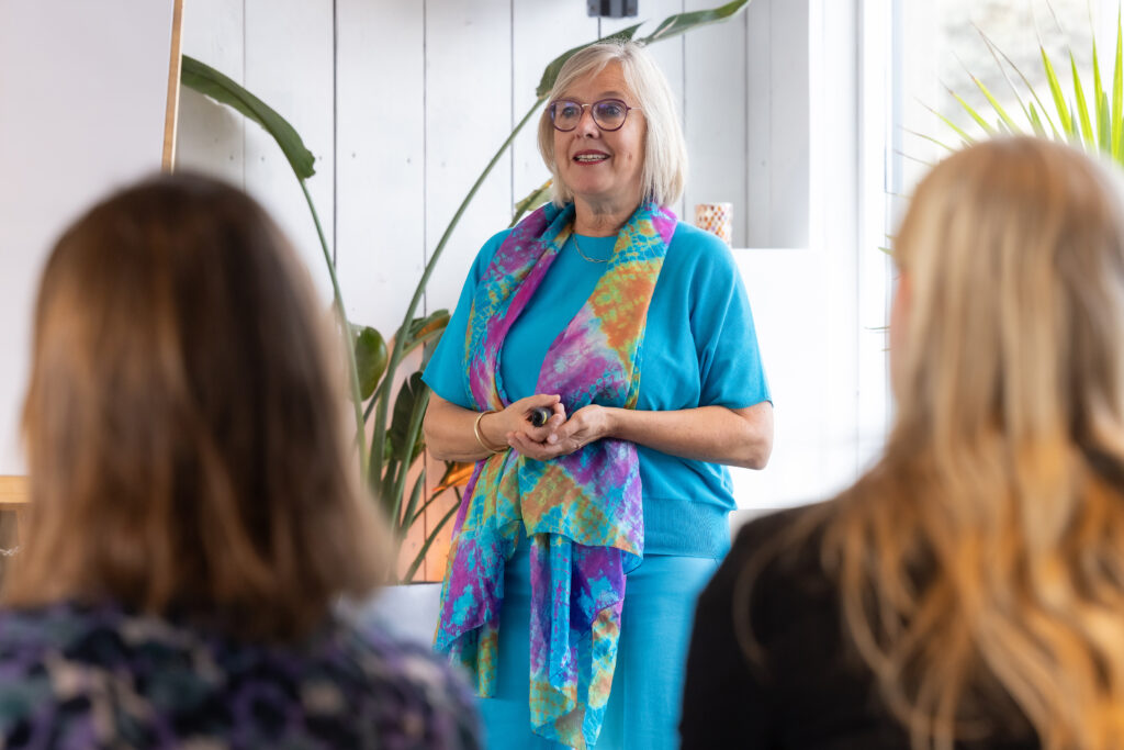Doen we de goede dingen, doen we die dingen goed, hoe weten we dat en wat vinden anderen daarvan? Directeur-bestuurder van het samenwerkingsverband Marieke Jas: “Uiteindelijk gaat het er vooral om dat we samen het goede gesprek blijven voeren over hoe ons werk steeds een beetje beter kan.”